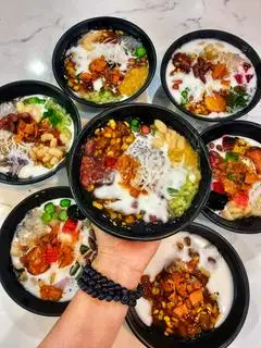 Hình ảnh Chè Thập Cẩm Mix Sầu Riêng