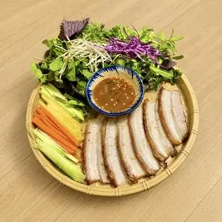 Hình ảnh Bánh tráng cuốn heo quay