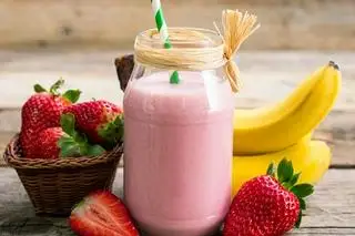 Hình ảnh Sinh tố Chuối Dâu 