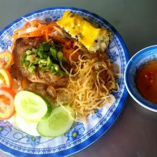Hình ảnh Cơm tấm sườn bì - chả