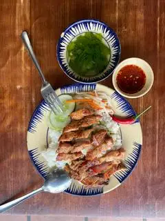 Hình ảnh cơm ba rọi nướng