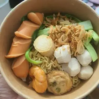 Mì trộn cá viên thập cẩm - 55.000 ₫ tại Mì Trộn Cay Phô Mai & Sa Tế 229 - Lê Quang Định