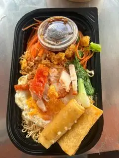 Hình ảnh Mì trộn đặc biệt