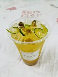 Trà tắc xí muội - 32.000 ₫ tại Mì Trộn & Ăn Vặt - Pumpkin Bơ Lâm Văn Bền - Lâm Văn Bền