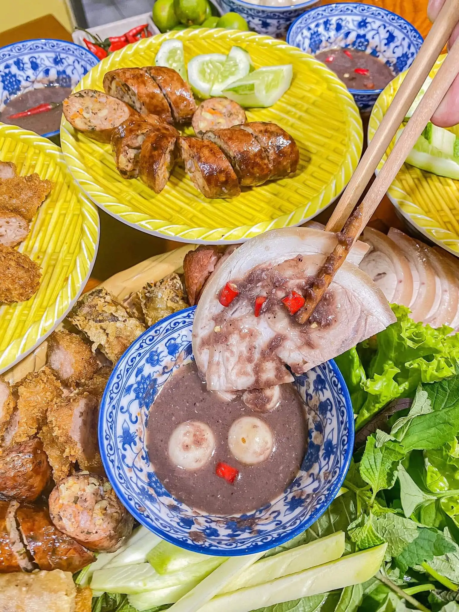 BÚN ĐẬU ĐẶC BIỆT - 95.000 ₫ tại Bún Đậu Mắm Tôm - Làng Bún Đậu - Nguyễn Văn Nghi