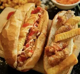 Hình ảnh Bánh mì nem khoai 