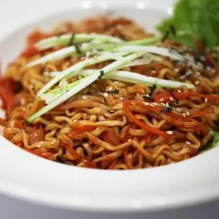 Mỳ xào cay - 70.000 ₫ tại Miss Korea - Gà Rán Hàn Quốc - Nguyễn Thiện Thuật