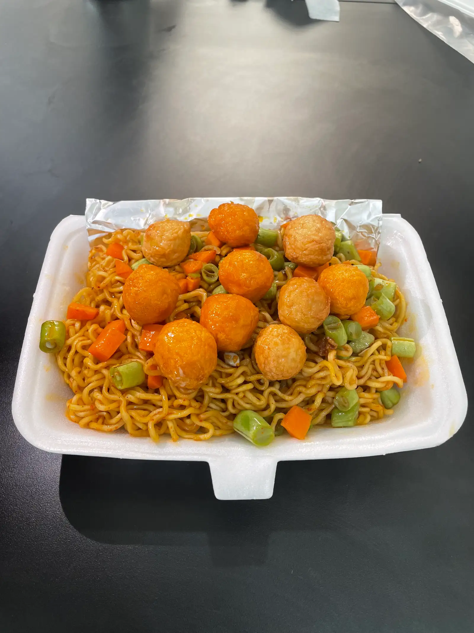 Combo mì trộn cá viên x2 mì - 1 nước ngọt - 47.000 ₫ tại Madame Food - Mì Trộn Indomie - Trần Hữu Trang