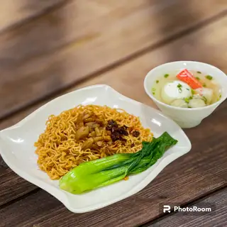Mì Gói Trộn Trứng Lòng Đào  - 55.000 ₫ tại Lai Gia - Mì Trộn Tóp Mỡ & Sa Tế Hồng Kông - Lưu Quý Kỳ	