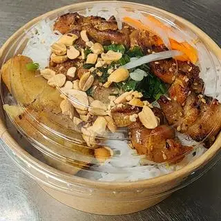 bún thịt nướng chả giò  - 60.000 ₫ tại Bún Thịt Nướng, Gỏi Cuốn & Bún Xào Chay - A Lưu - Trường Sa