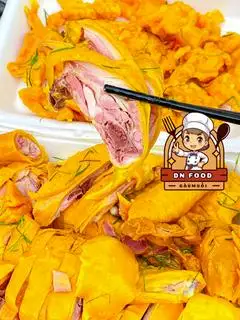 Hình ảnh Combo 1 Con Gà Ủ Muối (bỏ đầu chân) + 500g Chân Gà Ủ Muối - Tặng 1 Pepsi