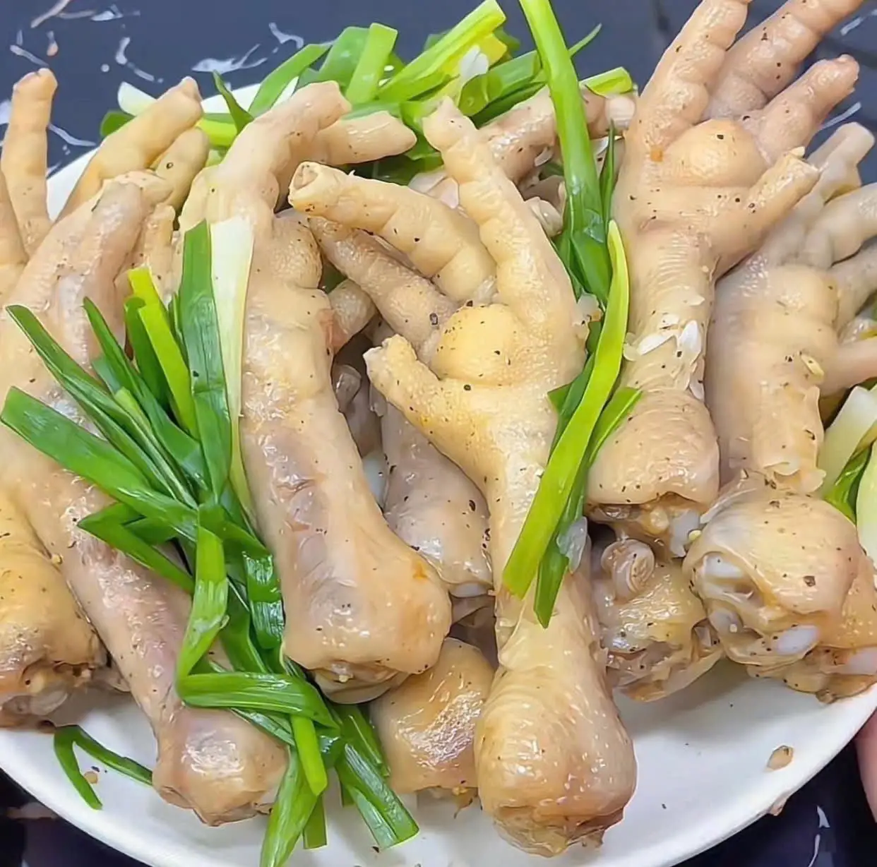 4 Chân Gà hấp hành LỚN - 79.000 ₫ tại Food 24H - Gà Ủ Muối - Gò Ô Môi