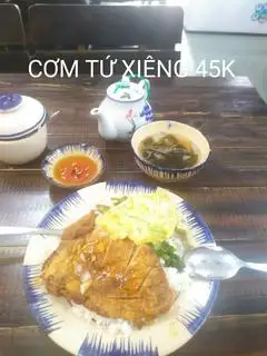 cơm tứ xuyên  - 45.000 ₫ tại Bún Riêu Cua 145 - Ung Văn Khiêm