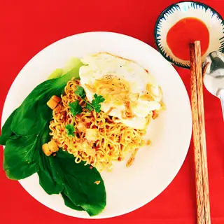 Hình ảnh Mì Trộn Indomie (2 vắt + 1 trứng)