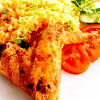 Cơm cánh gà chiên nước mắm - 59.000 ₫ tại Cơm Gà Ngon Quận 4 - Đoàn Văn Bơ