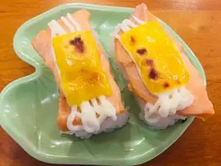 Cá hồi nướng phô mai - 37.000 ₫ tại Sushi Viên Phương Mập - Hoàng Diệu