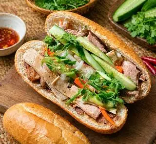 Hình ảnh Bánh Mỳ Thập Cầm 
