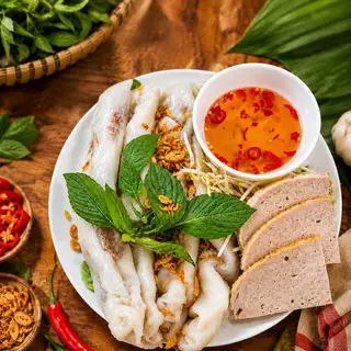 Hình ảnh Bánh Cuốn Thịt Bằm Mộc Nhĩ Chả Quế