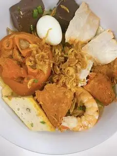 Hình ảnh Bánh canh đặc biệt có giò