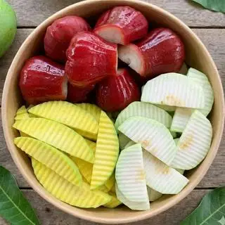 Thích ngọt: Xoài Miên–Mận Đá–Ổi Trắng - 42.900 ₫ tại TP Fruit - Trái Cây Gọt Sẵn - Hoàng Ngọc Phách