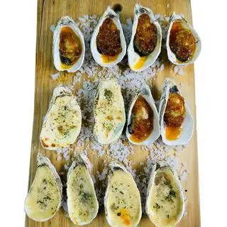 Hàu Pháp nướng 2 vị - phần 12 con - 208.000 ₫ tại Lobster Bay - Nhà Hàng Hải Sản - Kỳ Đồng