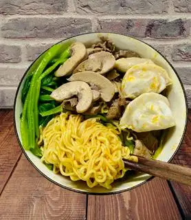 Hình ảnh Mì tim cật sủi cảo