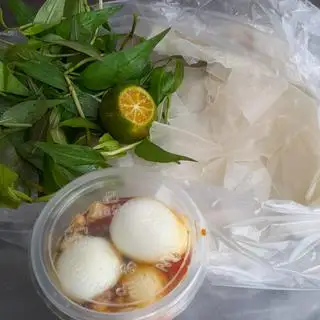 Bánh tráng chấm 3 trứng cút - 30.000 ₫ tại Tiệm Bánh Tráng Trộn Kìa - Chu Văn An