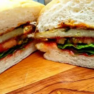 Hamburger gà - 30.000 ₫ tại A Tèo - Hamburger & Sandwich - Bành Văn Trân