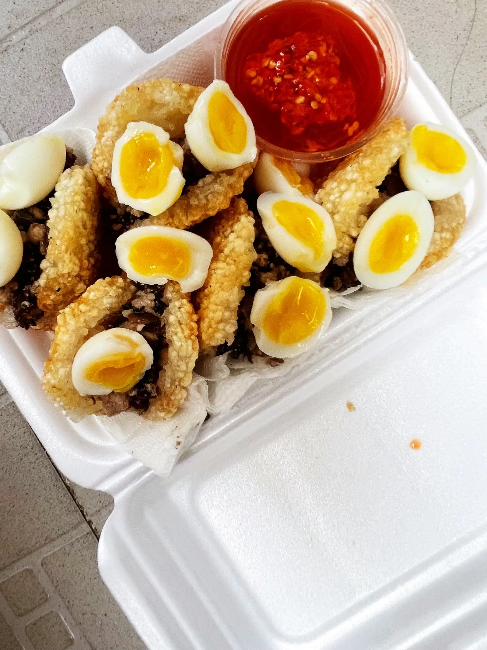 Hình ảnh Combo 5 Cái Xôi Thịt Trứng Lòng Đào Béo Ngậy- Tặng kèm 1 Hũ Sốt