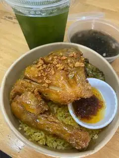 Hình ảnh Cơm Gà Góc Tư Mắm Tỏi 