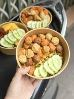 Hình ảnh Mì trộn mix viên