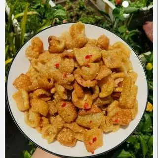 bánh tráng trộn da heo - tỏi phi + mỡ hành  - 32.000 ₫ tại Ăn Vặt Ánh Hồng - Trái Cây Tươi & Tré Trộn - Lâm Văn Bền