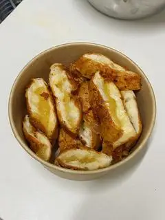 Hình ảnh Bánh mì bơ muối ớt