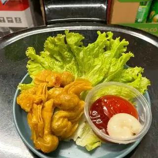 Hoành thánh chiên - 12.000 ₫ tại Ăn Vặt Mẹ Ơi - Cá Viên Chiên & Trà Sữa  - Khuông Việt