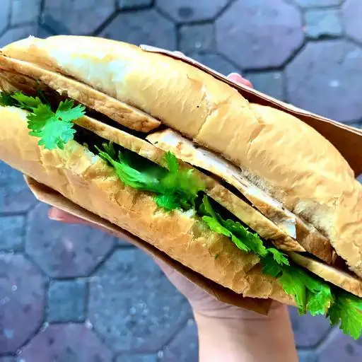 Hình ảnh Bánh mì chả sụn
