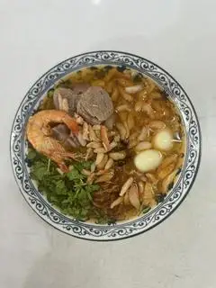 Hình ảnh Bánh canh cua - tôm - trứng cút
