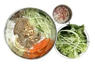 Bún thịt xào - 35.000 ₫ tại Bún Thịt Xào Sang Hạnh - Thành Thái