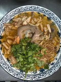 Hình ảnh Bánh canh cua giò heo