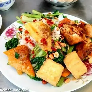 Hủ tiếu mì xào chay - 30.000 ₫ tại Cơm Chay Trân Châu 213 - Chấn Hưng