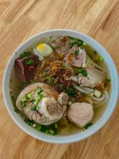 Tô đặc biệt siêu topping - 83.000 ₫ tại Bánh Canh Hằng Gò Vấp - Dương Quảng Hàm