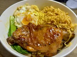 Hình ảnh Mì Trộn Gà Áp Chảo