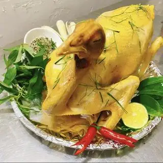 Gà Hấp Muối Lá Chanh Nguyên Con - 234.000 ₫ tại K.T Food - Gà Ủ Muối Hoa Tiêu & Chân Gà Sốt Thái - Trần Quang Cơ