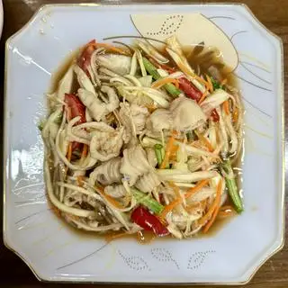Hình ảnh Gỏi đu đủ Thái( chân gà rút xương)