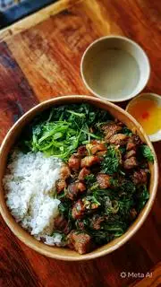 Hình ảnh Cơm Thịt Lợn Chao Riềng