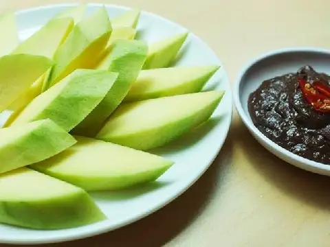 Hình ảnh Xoài Xanh + muối chấm 