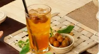 nước mơ - 28.000 ₫ tại Cô Hương Béo - Bún Riêu Tóp Mỡ Mọc Giòn - Cô Bắc