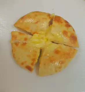 Hình ảnh Sầu Solo 榴莲芝士饼(小小份一个人吃)