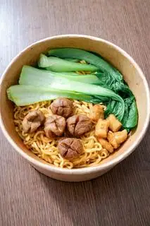 Hình ảnh Mì indo trộn - bò viên ngon - tóp mỡ giòn - rau cải