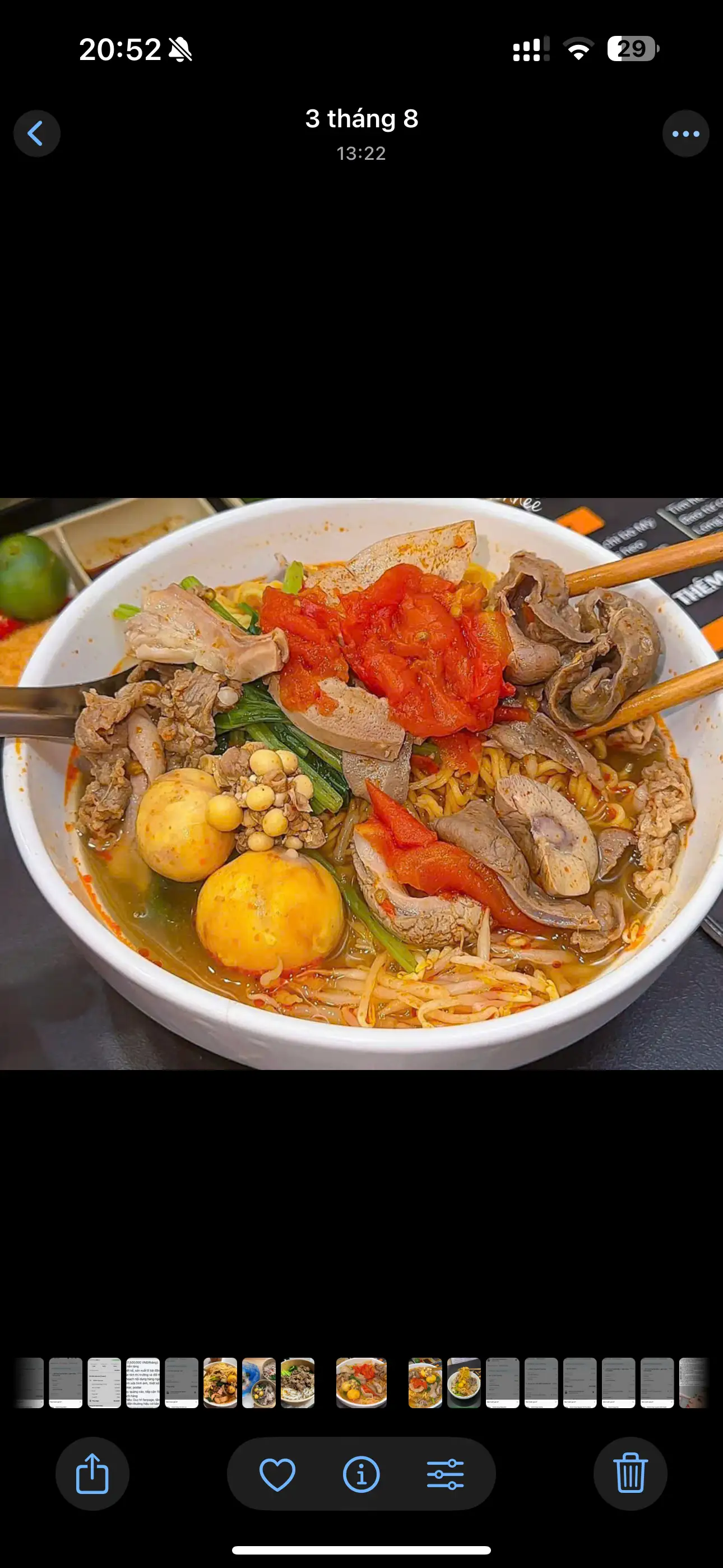 Hình ảnh Mì tim chua cay đặc biệt