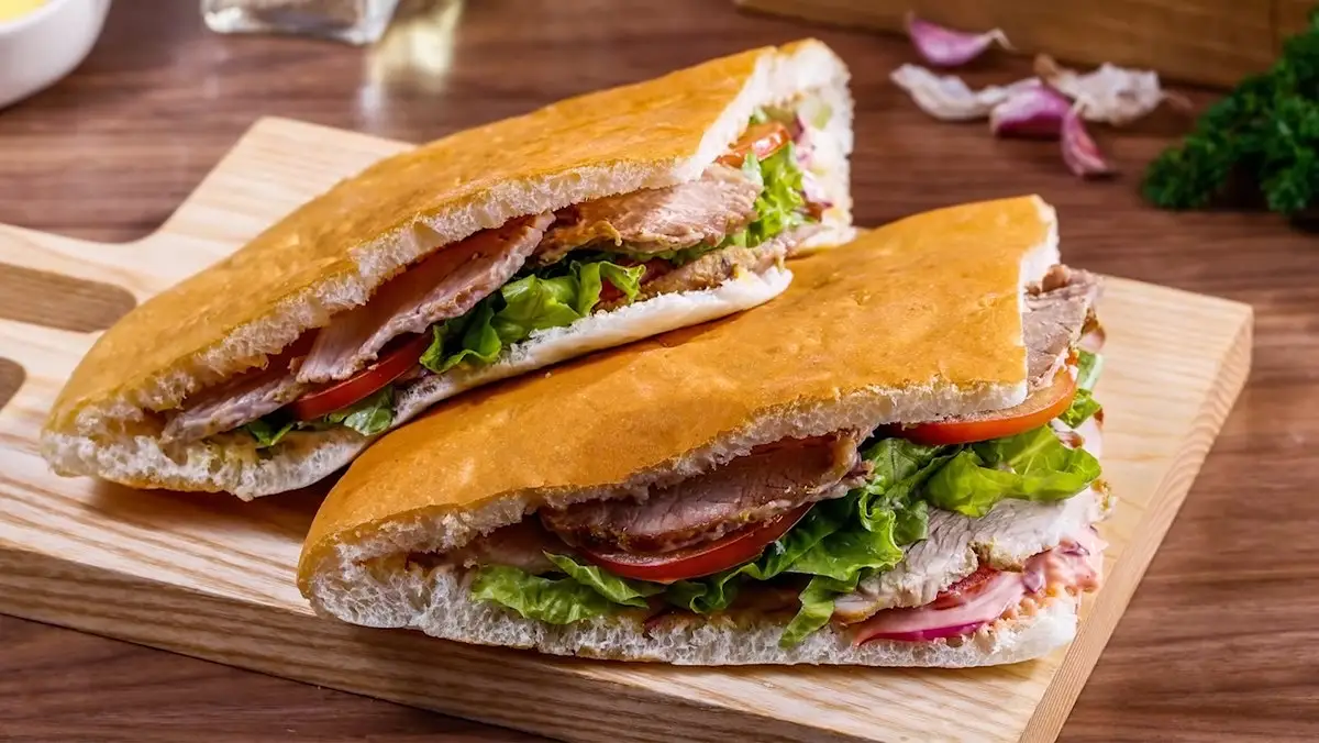 Bánh mì siêu nhiều thịt - 50.000 ₫ tại Bánh mì Kebab Thanh Phong - Cách Mạng Tháng Tám